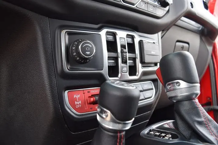 2023 GMC Sierra Trailer Brake Controller