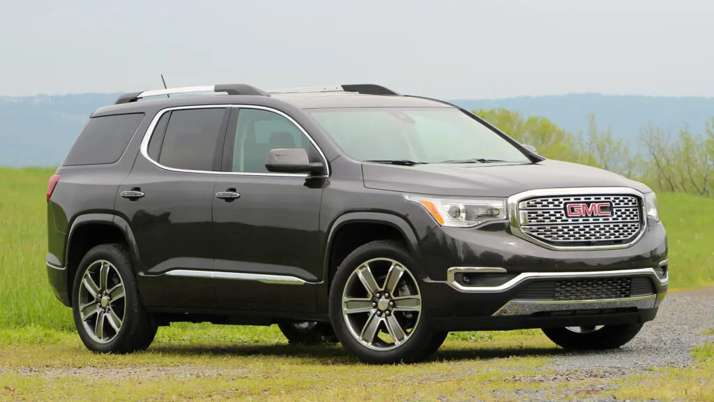 GMC Acadia Sales Drop 59% in Q2 2024 Amid Tough Competition