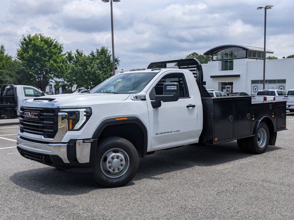 2024 GMC Sierra HD Chassis Cab