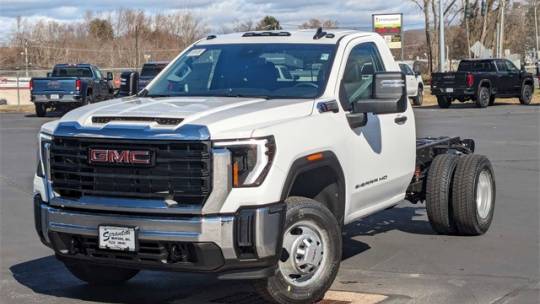 2024 GMC Sierra HD Chassis Cab